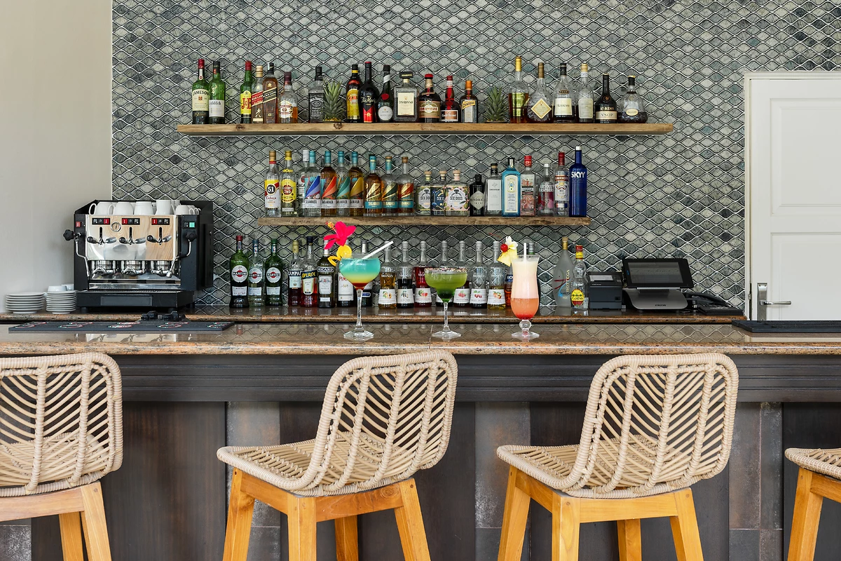 Bar, Bar Ton Francis, Hotel L'Archipel, Seychelles