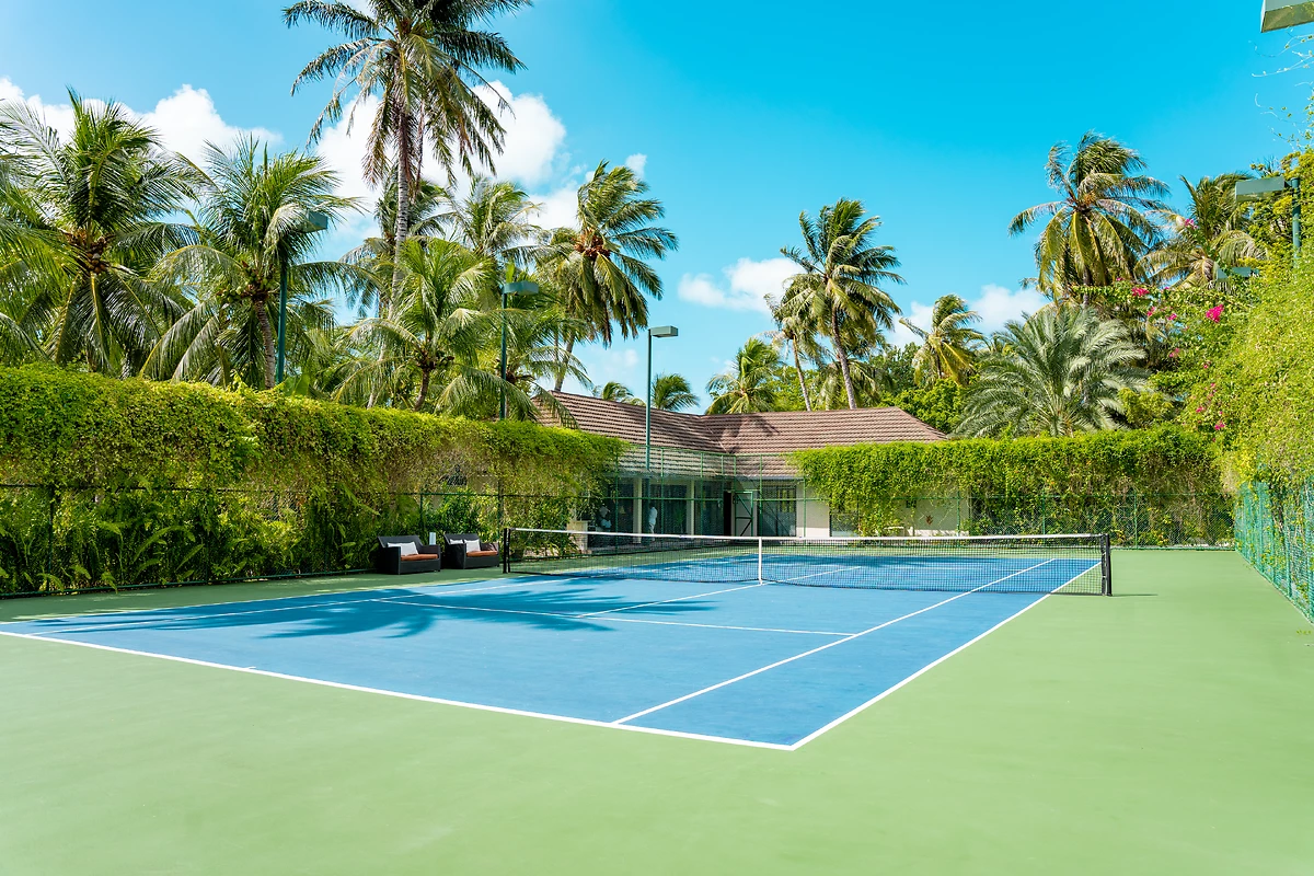 Terrain de tennis, Lily Beach Resort & Spa, Maldives
