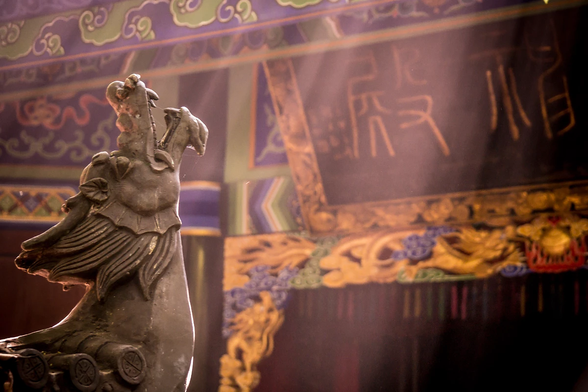 Statue de dragon dans un temple à Chongqing, Chine