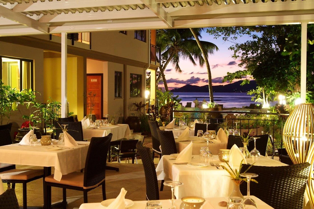 Terrasse, Le Repaire Italian Restaurant - Pizzeria, Le Repaire, Seychelles