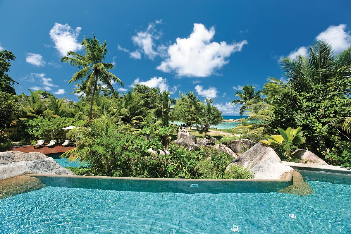 Piscine de l'hôtel, Constance Lémuria Seychelles