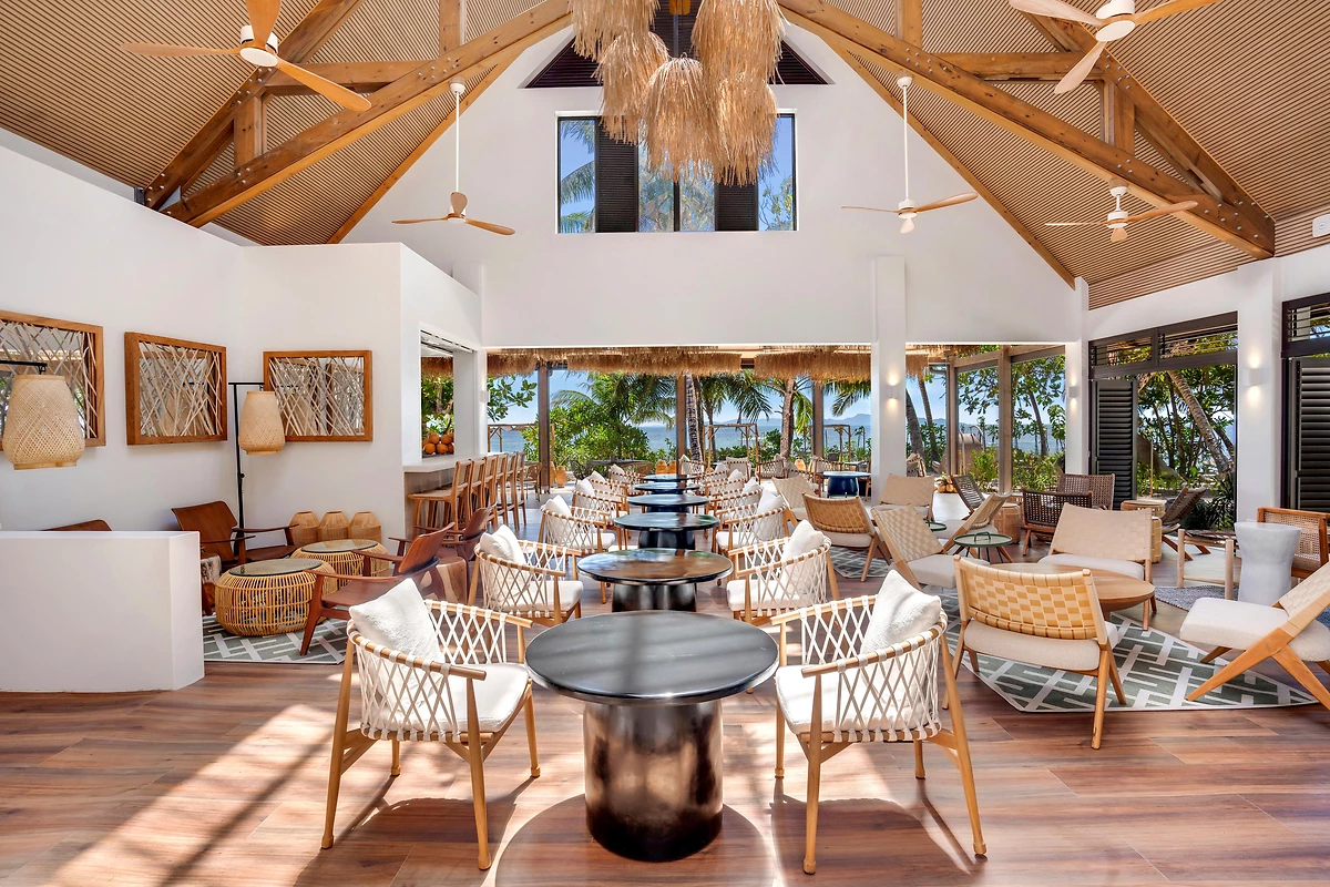 Bar Lounge, Indian Ocean Lodge