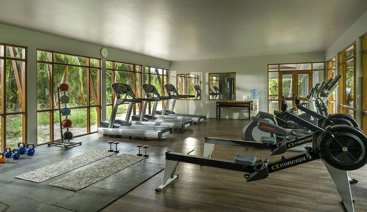 Salle de sport, Niva Dhigali Maldives, Atoll de Raa, Maldives