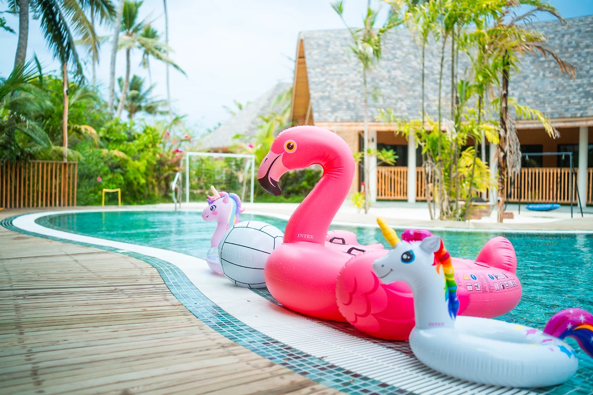 Piscine du club enfant, Ananea Madivaru Maldives, Atoll d'Ari, Maldives