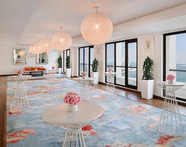 Coral Lounge