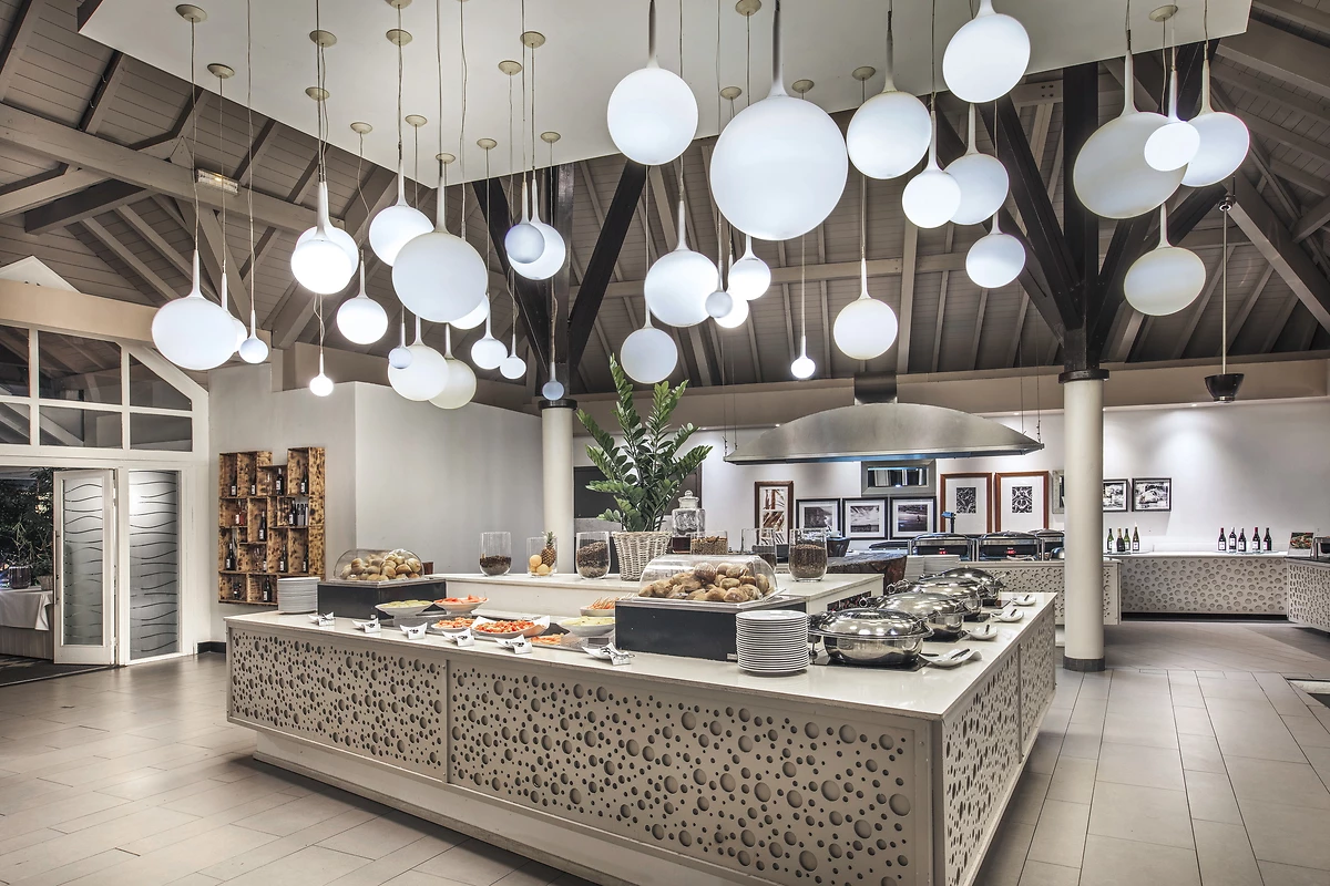 Buffet, La Cuisine, Restaurant, LUX* Saint Gilles, Île de la Réunion