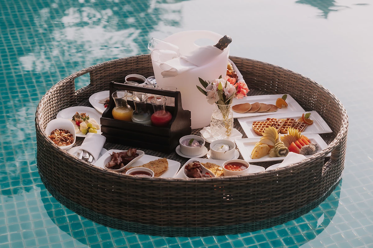 Petit-déjeuner flottant, hôtel Adaaran Select Hudhuran Fushi