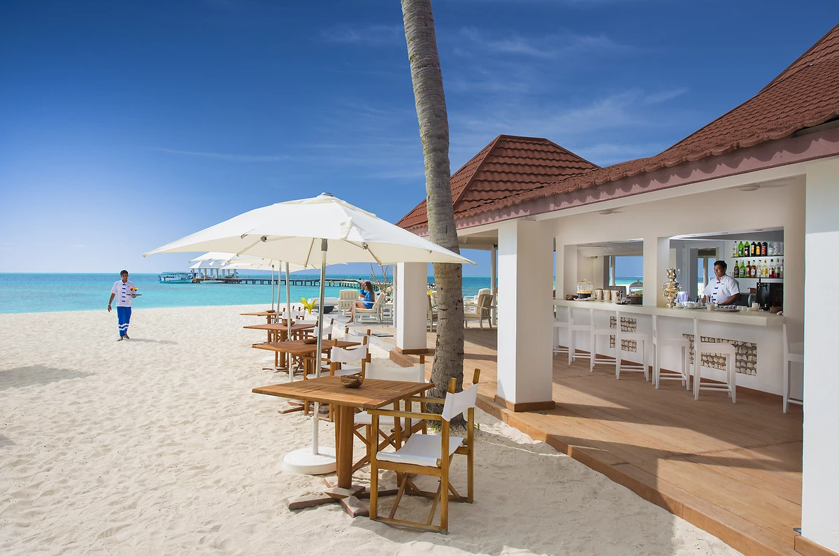 Un des bars de l'hôtel, Diamonds Thudufushi