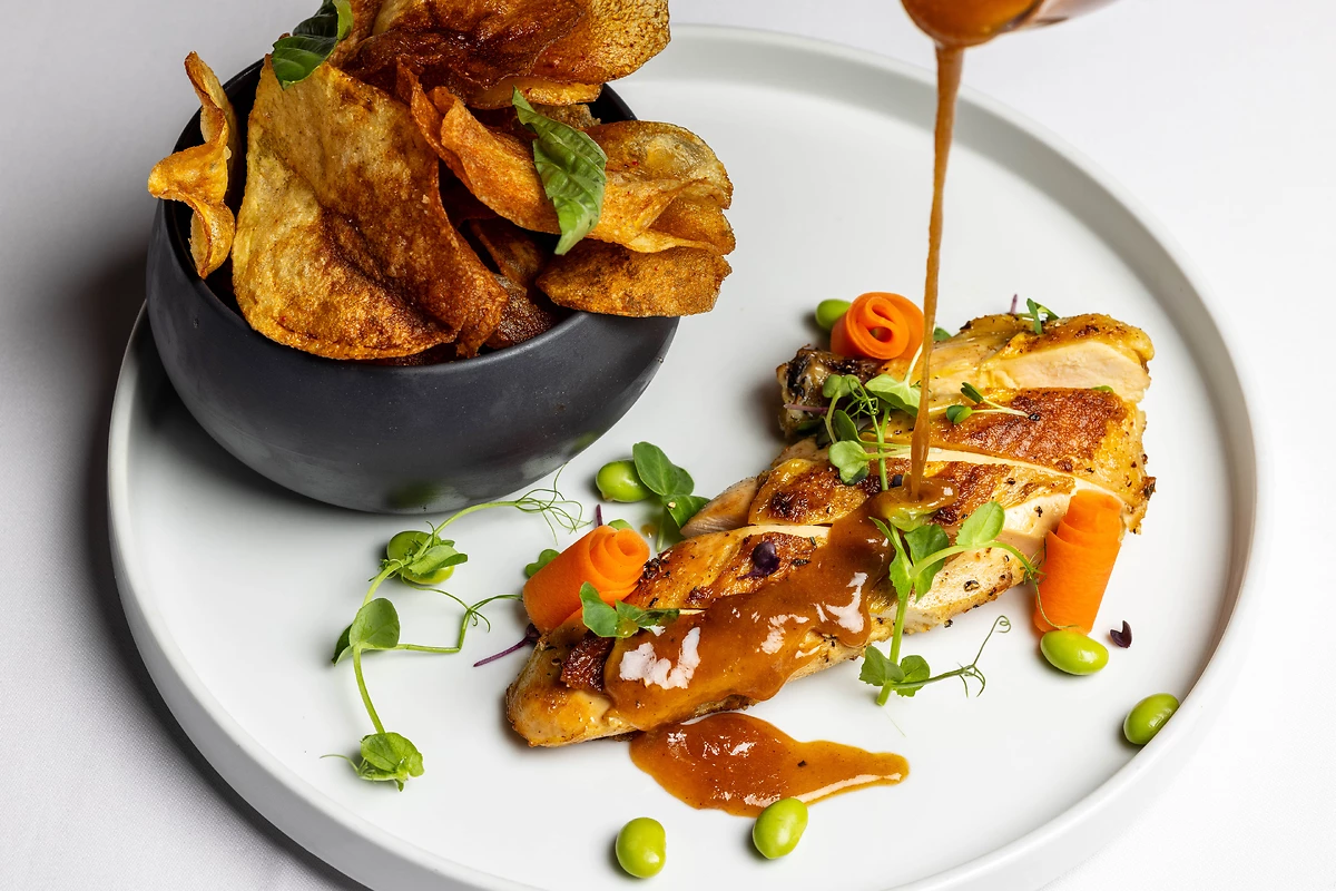 Plat servis au restaurant La Table du Boucan, hôtel Boucan Canot