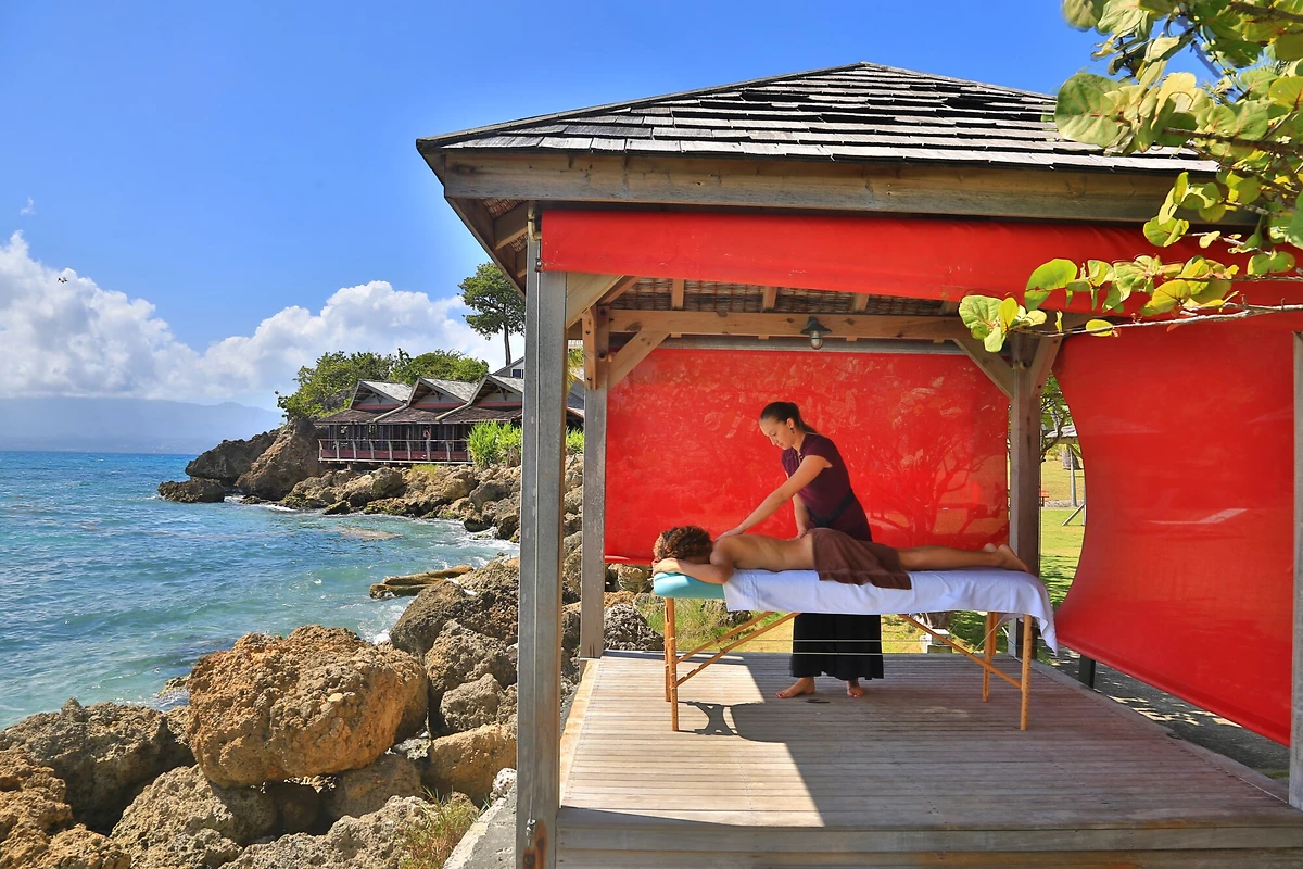 Carbet de massage, Spa, La Créole Beach Hotel & Spa, Guadeloupe