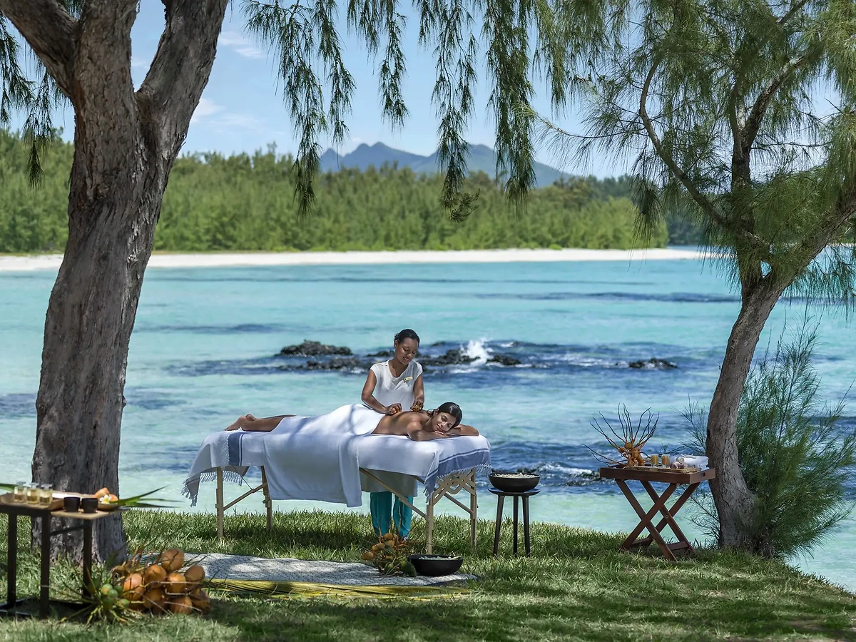 Massage à l'extérieur, Shangri-La Le Touessrok, Mauritius, île Maurice