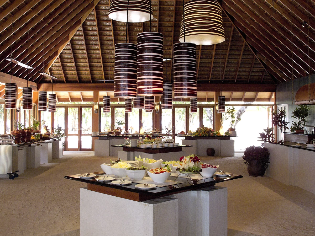 Ahima Buffet, Vilamendhoo Island Resort & Spa, Atoll d'Ari, Maldives