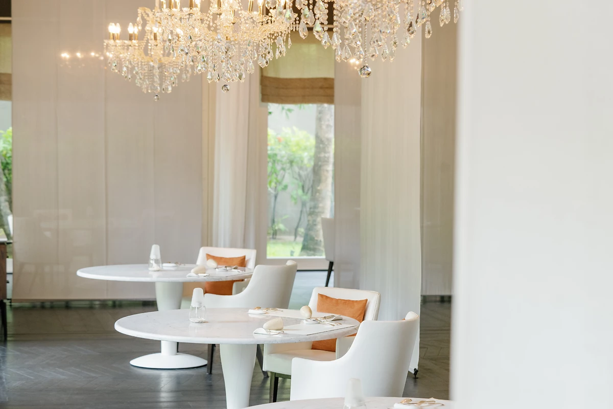 Restaurant Le 1947, Cheval Blanc Randheli