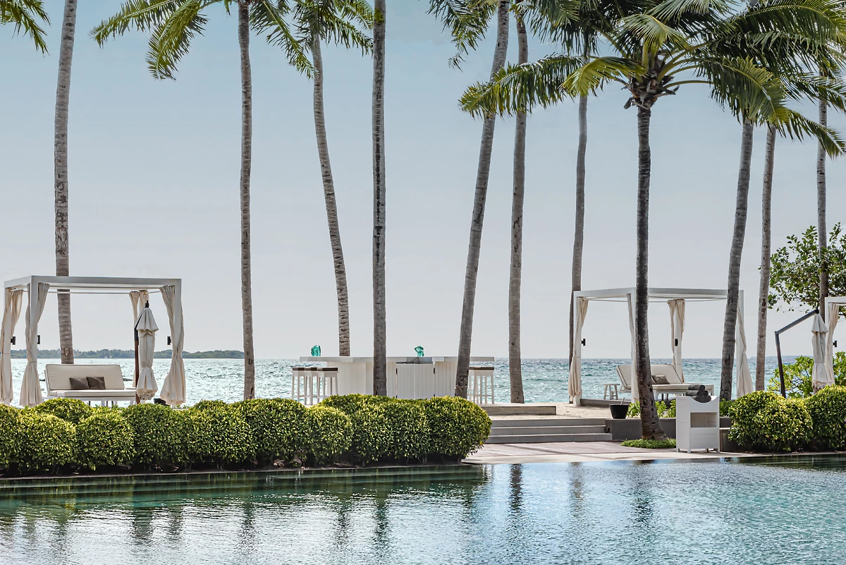 White Bar Pool, Cheval Blanc Randheli