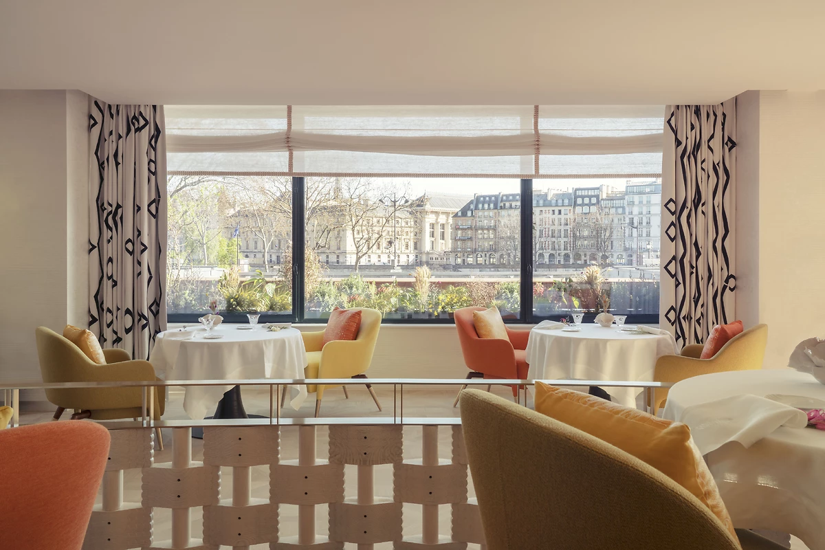 Plénitude restaurant, Hôtel Cheval Blanc Paris, France