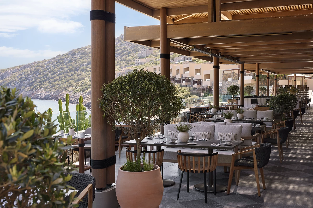 Terrasse, restaurant la Taverna, hôtel Daios Cove, Crète