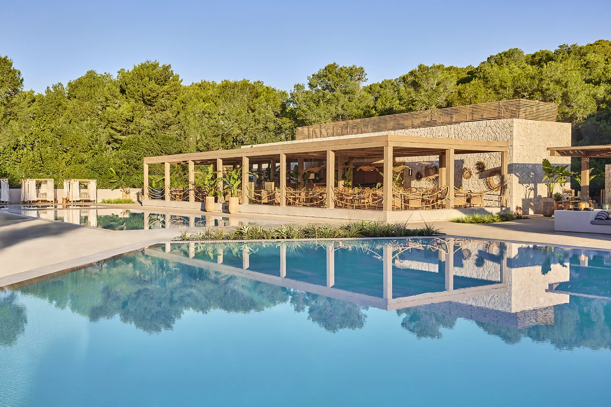 Bar beach Club, hôtel Ikos Porto Petro