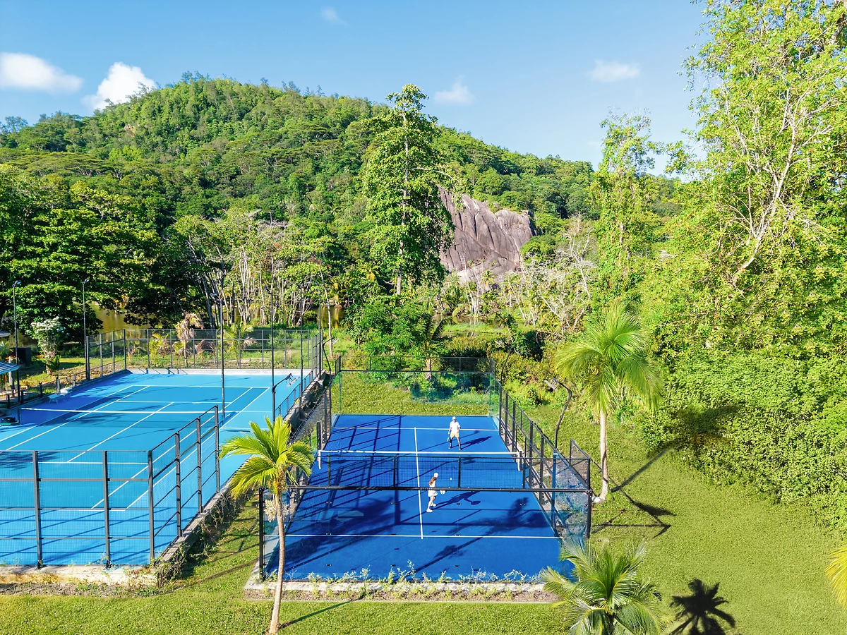 Terrains de tennis et padel, Cheval Blanc Seychelles, Mahé, Seychelles
