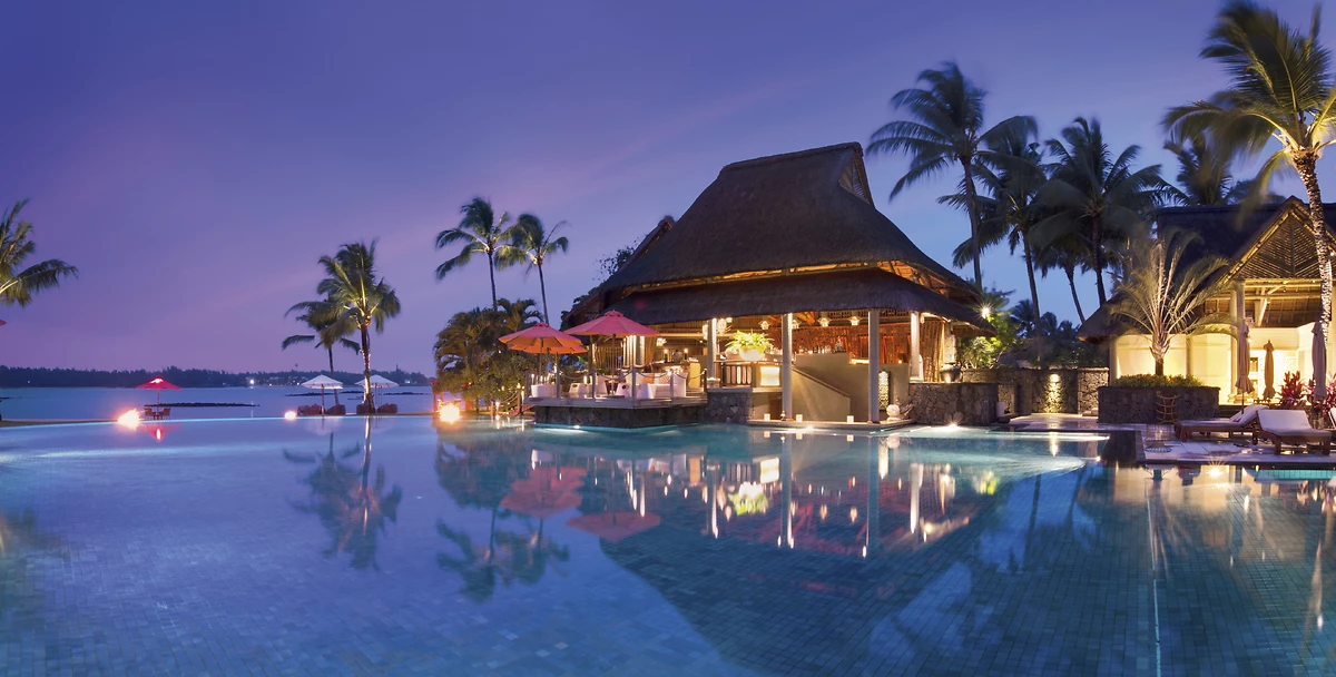 Piscine de l'hôtel de nuit, Constance Prince Maurice