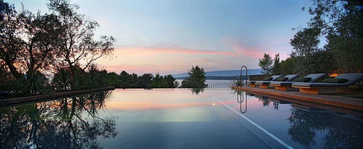 Piscine de l'hôtel, Maslina Resort
