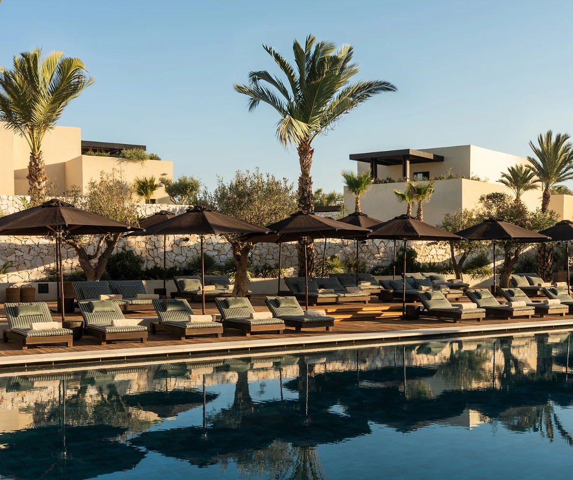 Piscine, Luura Cliff
