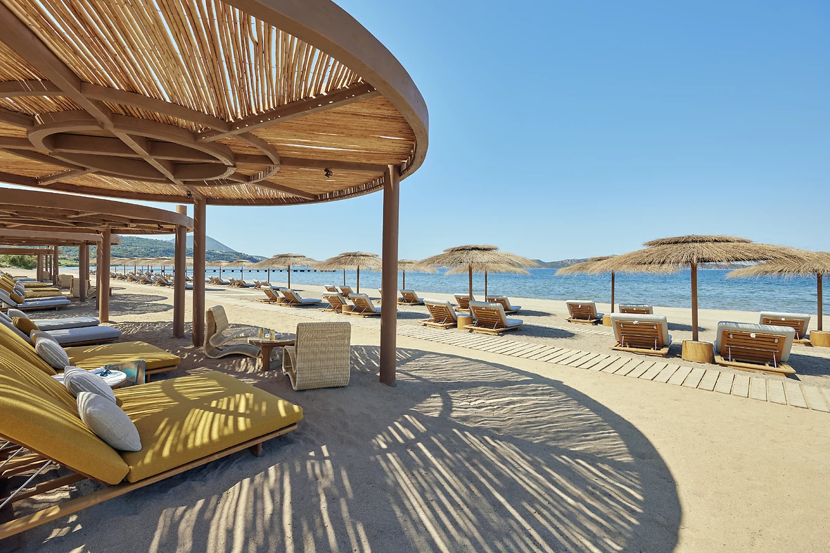 Beach club, Mandarin Oriental Costa Navarino