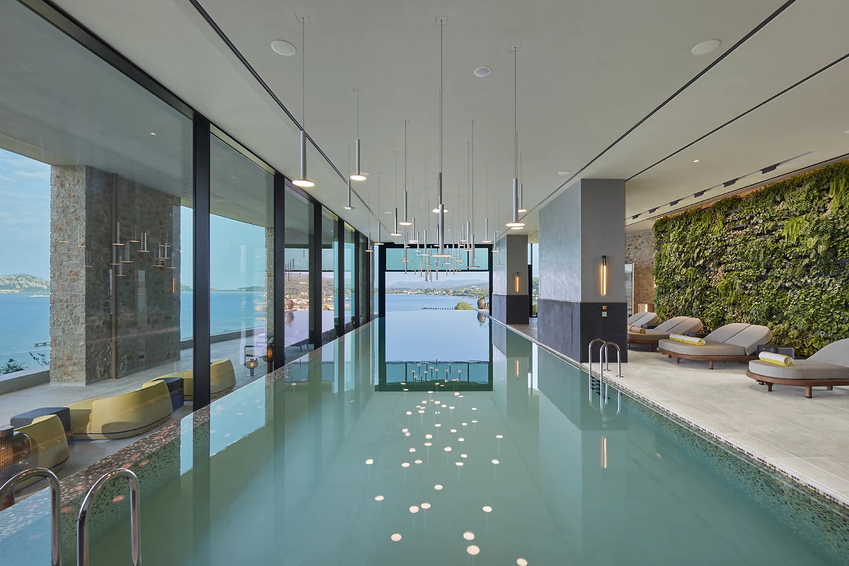 Piscine du Spa, Mandarin Oriental Costa Navarino