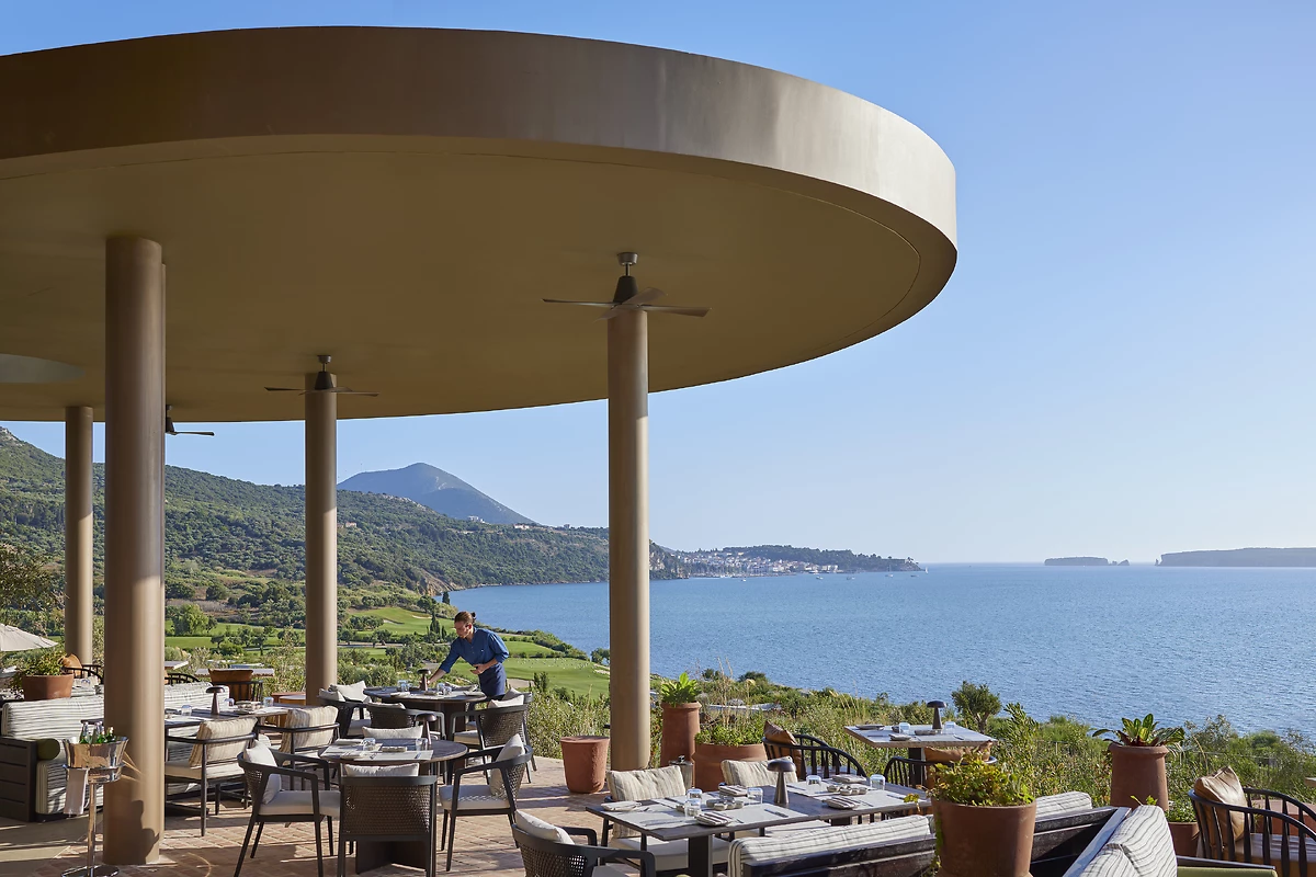 Oliviera Restaurant, Mandarin Oriental Costa Navarino