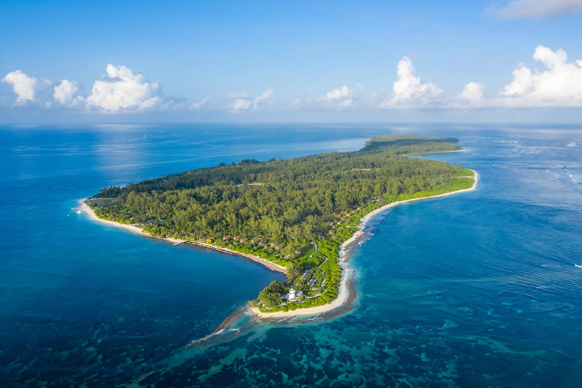 Vue aérienne sur l'île, Four Seasons Resort Seychelles at Desroches Island, Seychelles