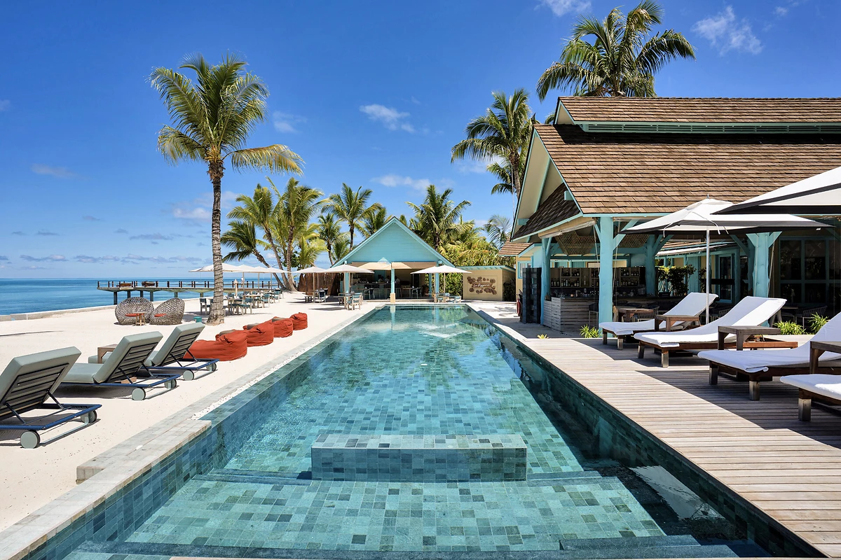 Piscine de l'hôtel, Four Seasons Resort Seychelles at Desroches Island, Seychelles