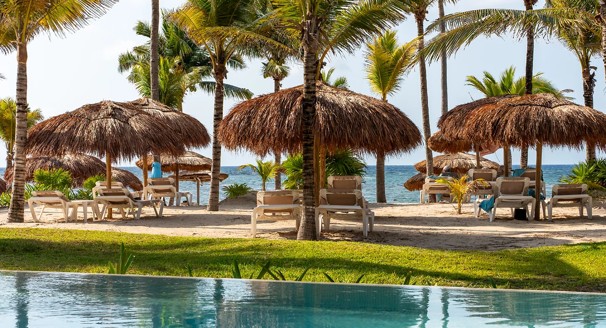 Transats, Akumal Bay Beach & Spa Resort